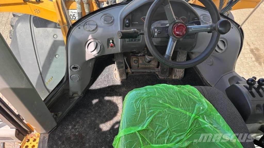 Volvo L 90 G Iekrāvēji uz riteņiem