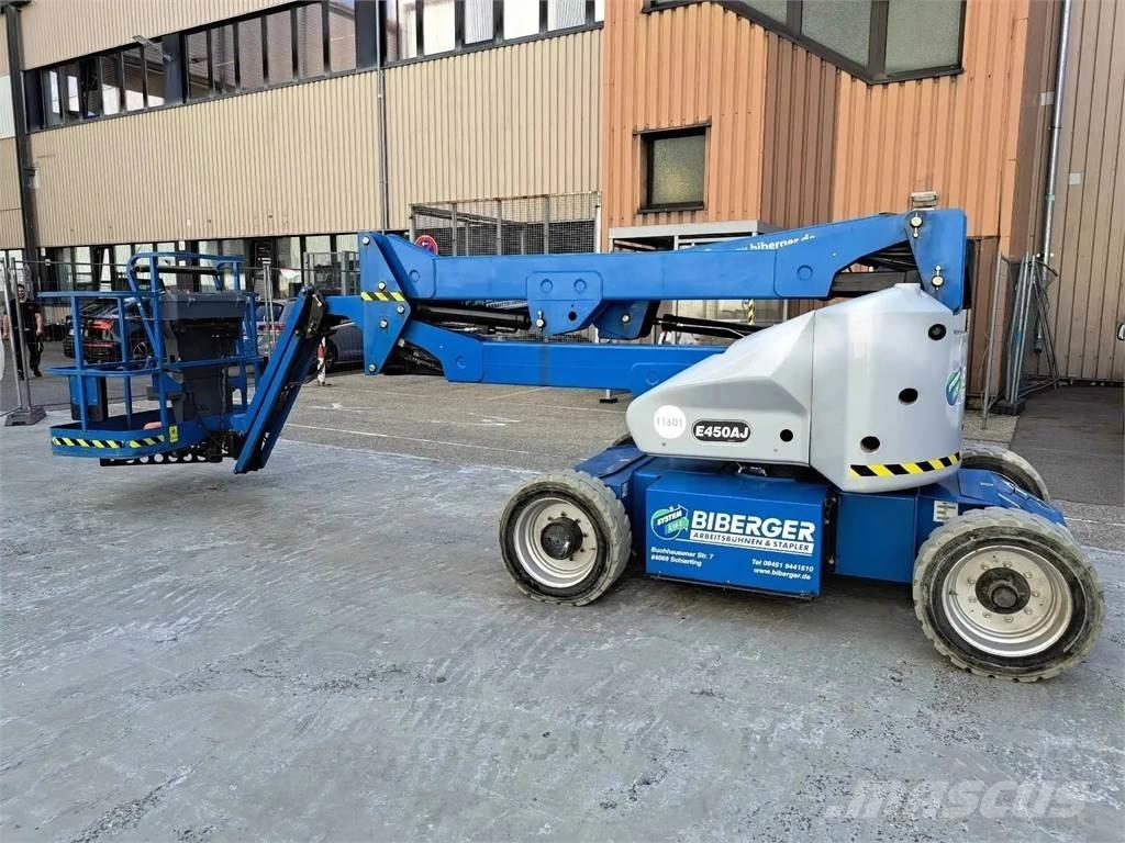JLG E450AJ Strēles pacēlāji