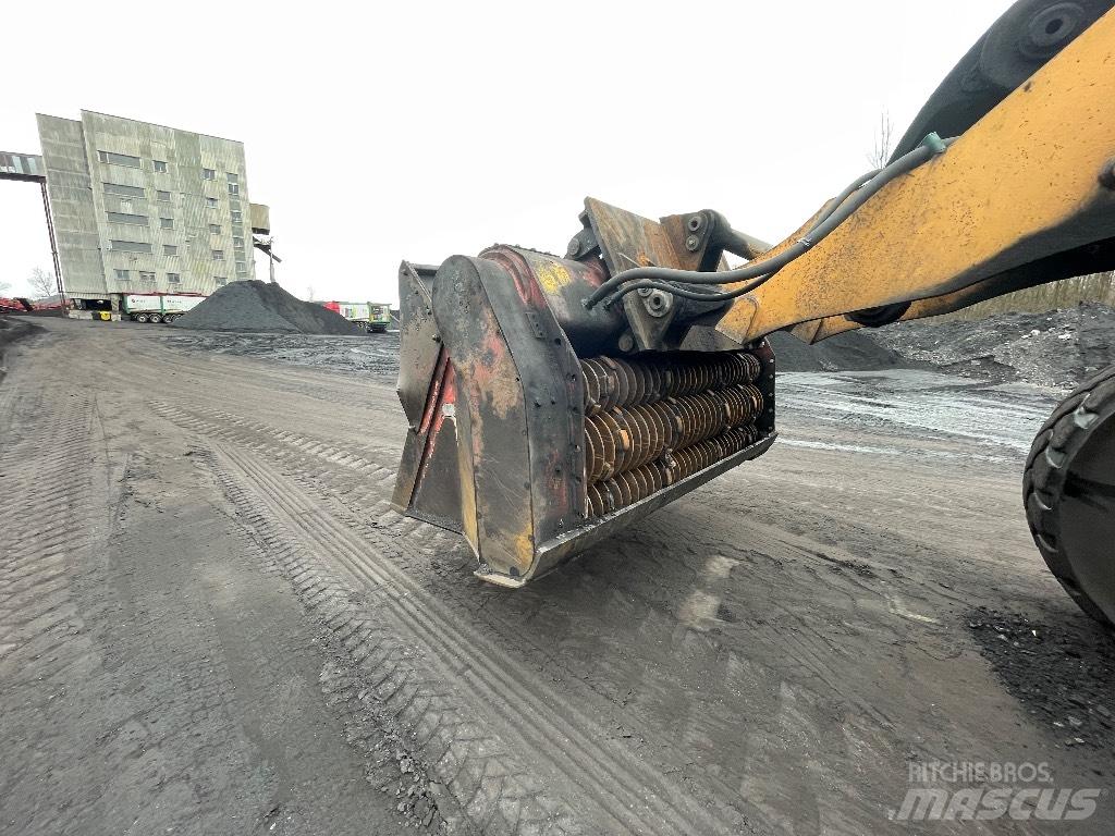 Liebherr L 580 Iekrāvēji uz riteņiem