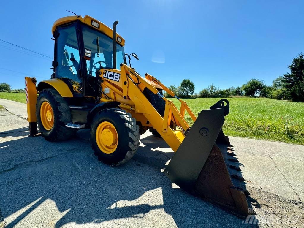 JCB 3CX Ekskavatori-iekrāvēji