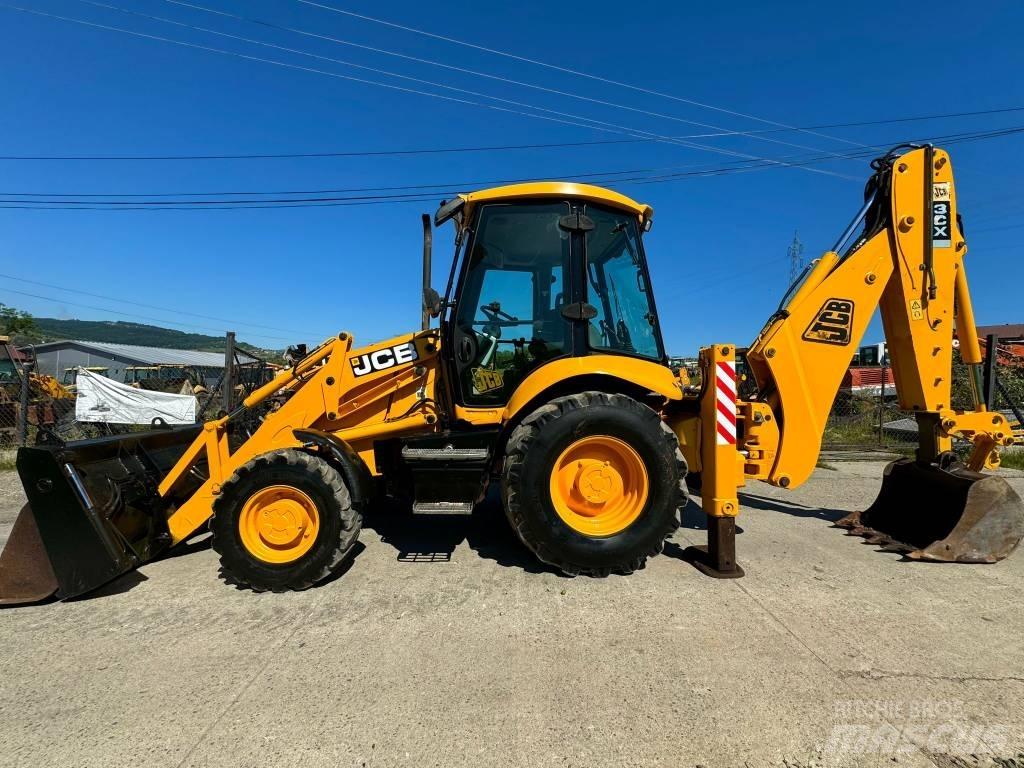 JCB 3CX Ekskavatori-iekrāvēji