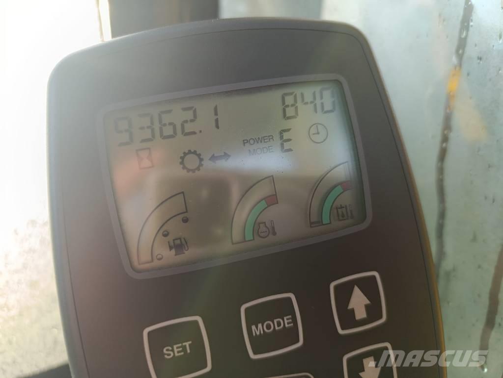 JCB JS 260 NLC T4 Kāpurķēžu ekskavatori