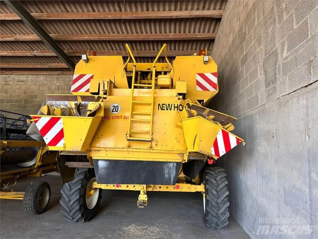 New Holland TF 76 Ražas novākšanas kombaini