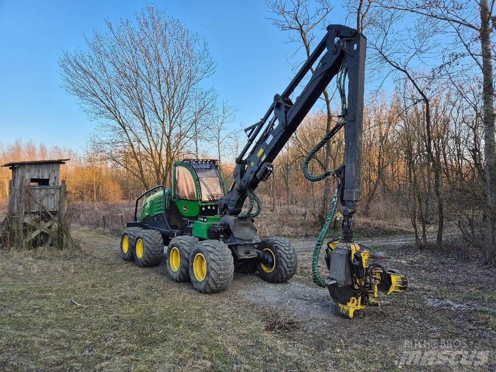 John Deere 1270 G Harvesteri