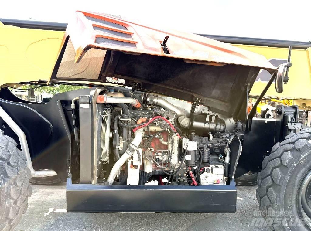 JLG 1055 Teleskopiskie manipulatori