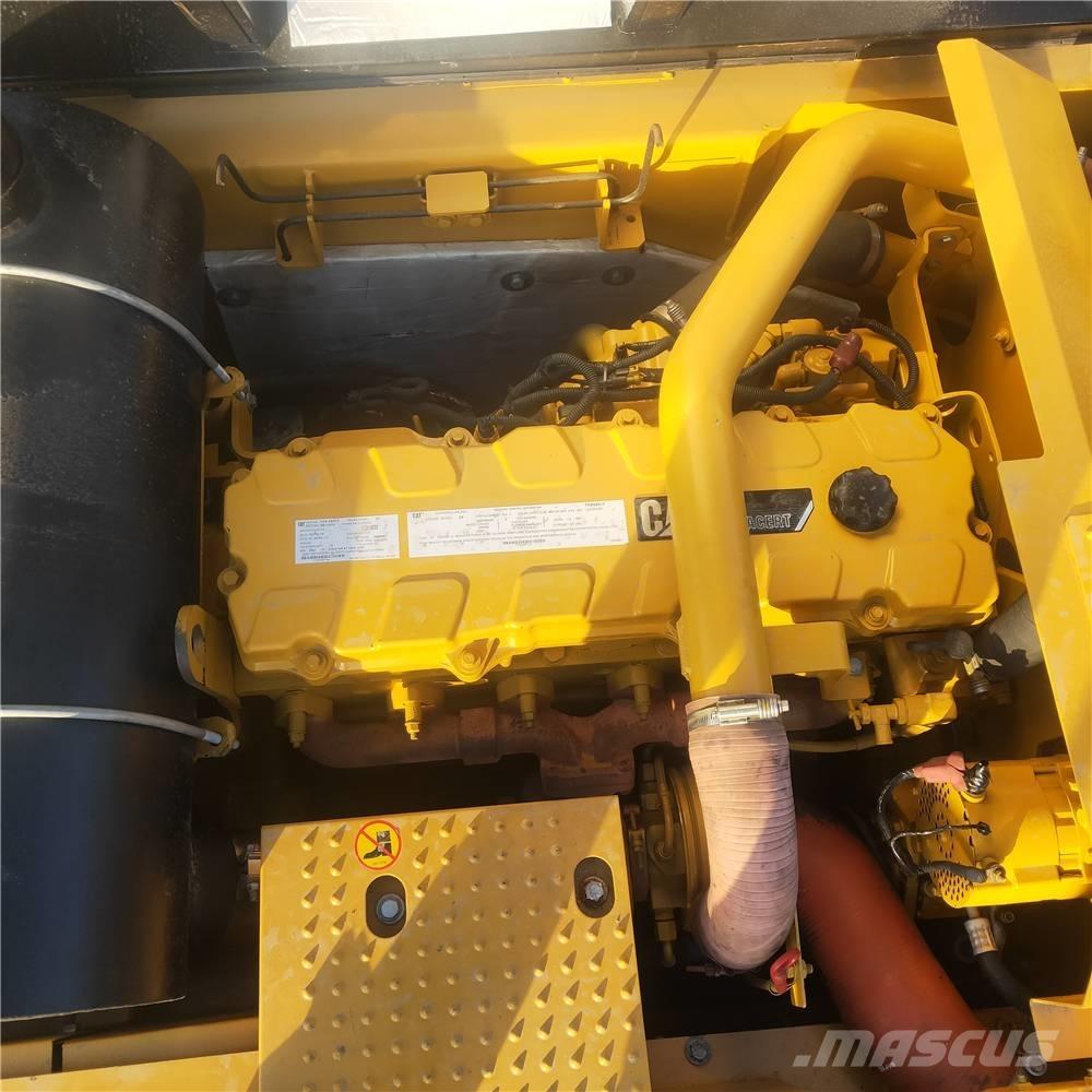 CAT 340D2 Kāpurķēžu ekskavatori
