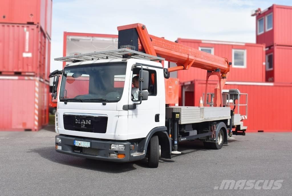 Ruthmann T 330 Pacēlāji uz automašīnas bāzes
