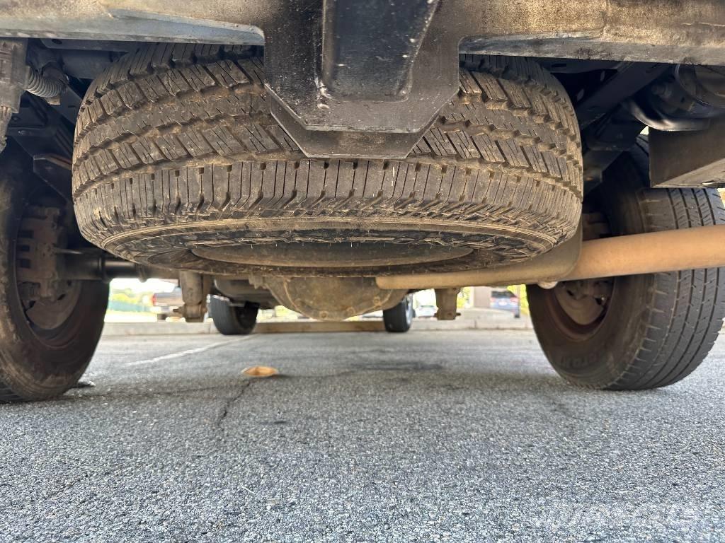 Ford F 250 SD Vieglais kravas automobilis/izkraušana no sāniem