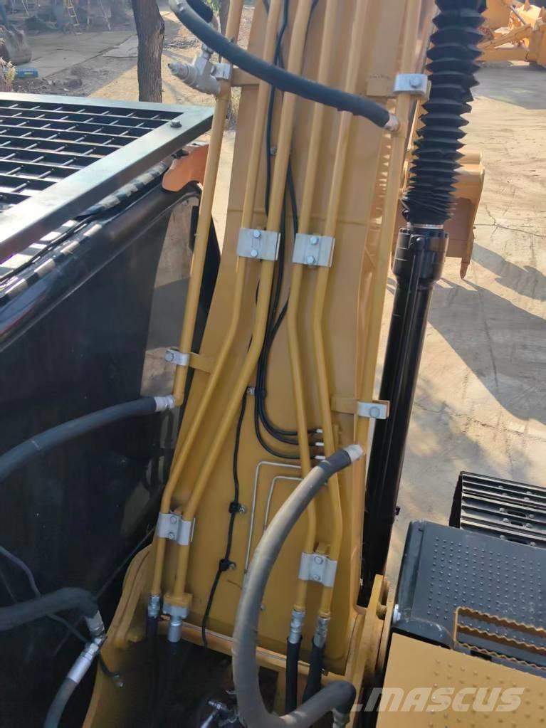 CAT 320 D2L Kāpurķēžu ekskavatori