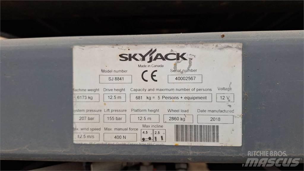 SkyJack 8841RT Šķerveida pacēlāji