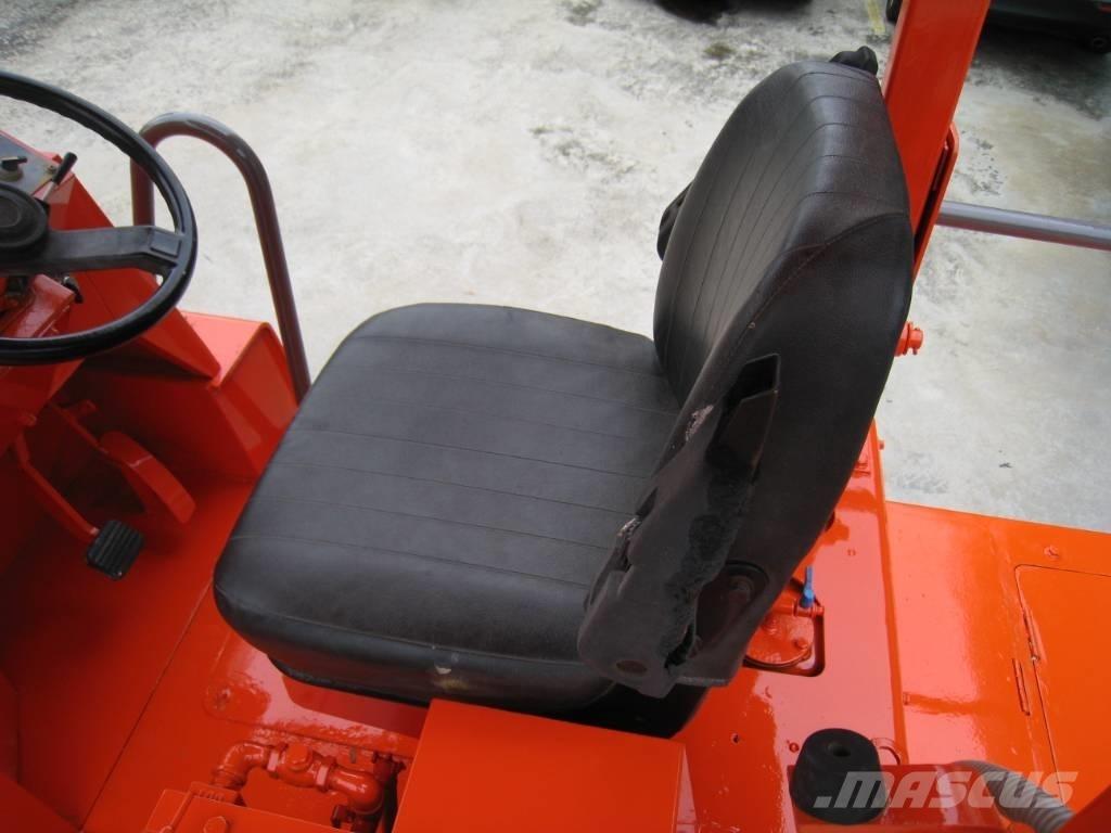 Sakai TZ 701 Pneimatiskie veltņi