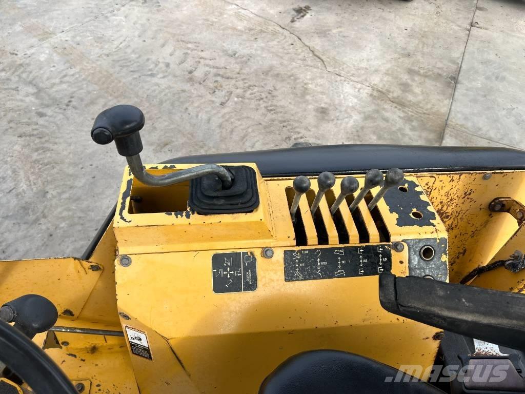 John Deere 210 LE Frontālie iekrāvēji un ekskavatori