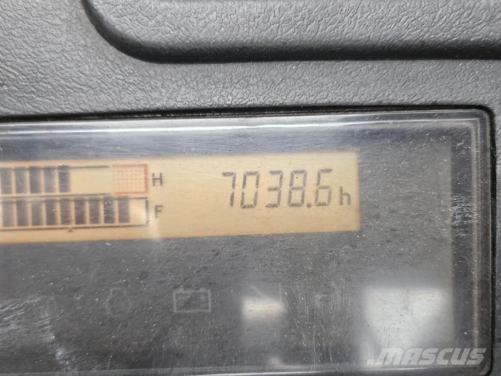 Toyota 02-8 FDF 25 Tehnika ar dīzeļa dzinēju
