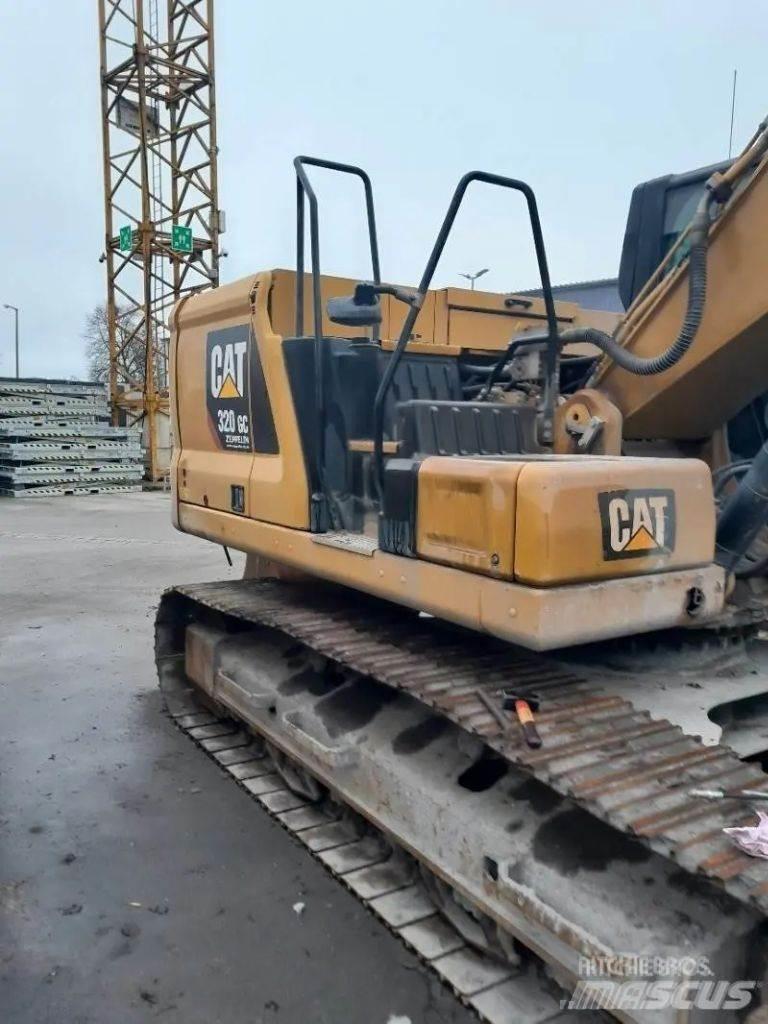 CAT 320 Kāpurķēžu ekskavatori