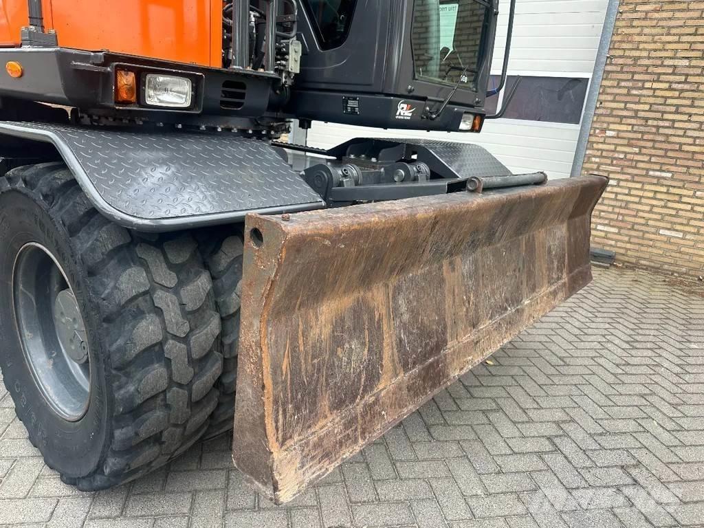 Doosan DX140W-5 Ekskavatori uz riteņiem