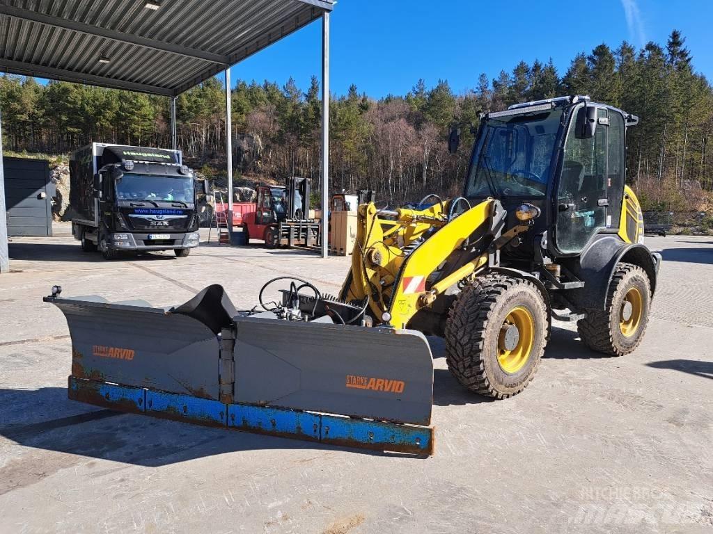 Komatsu WA 80 M Iekrāvēji uz riteņiem