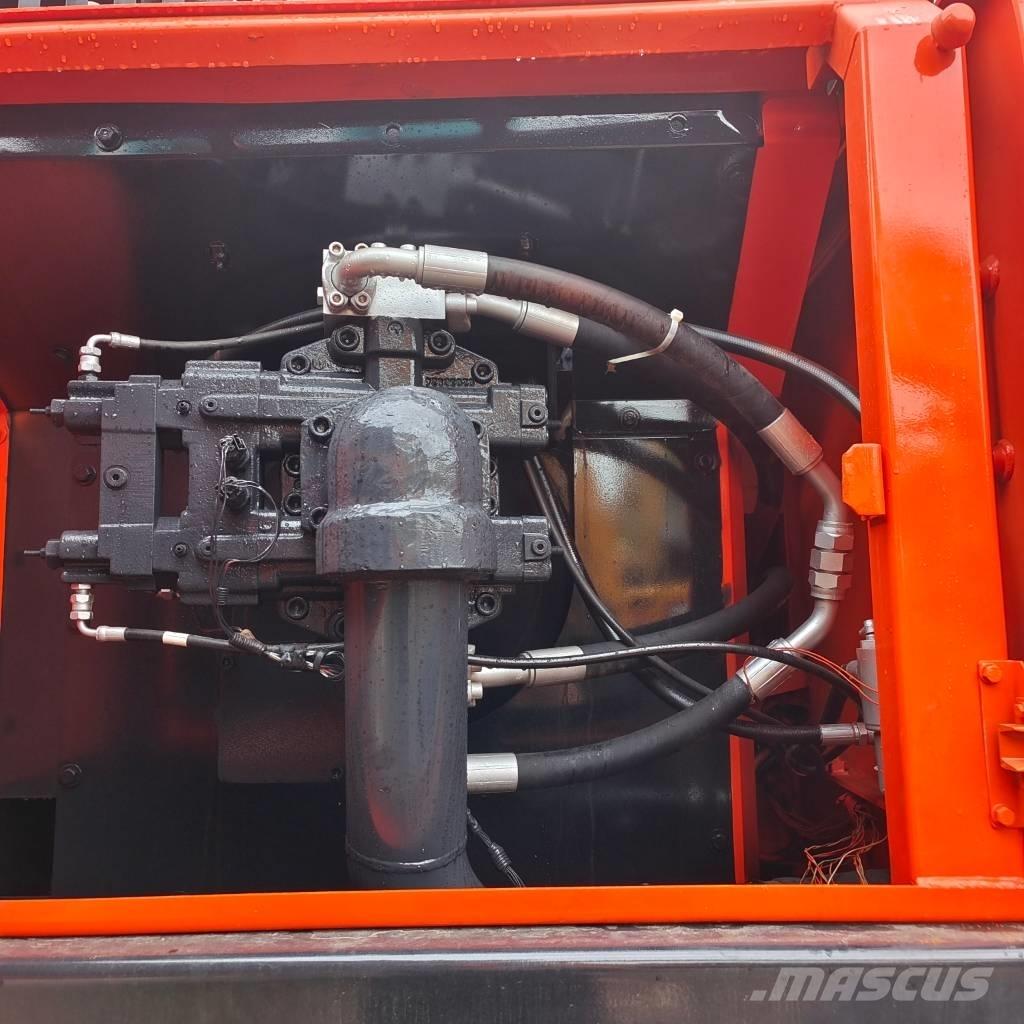 Doosan DX 340 LC Kāpurķēžu ekskavatori