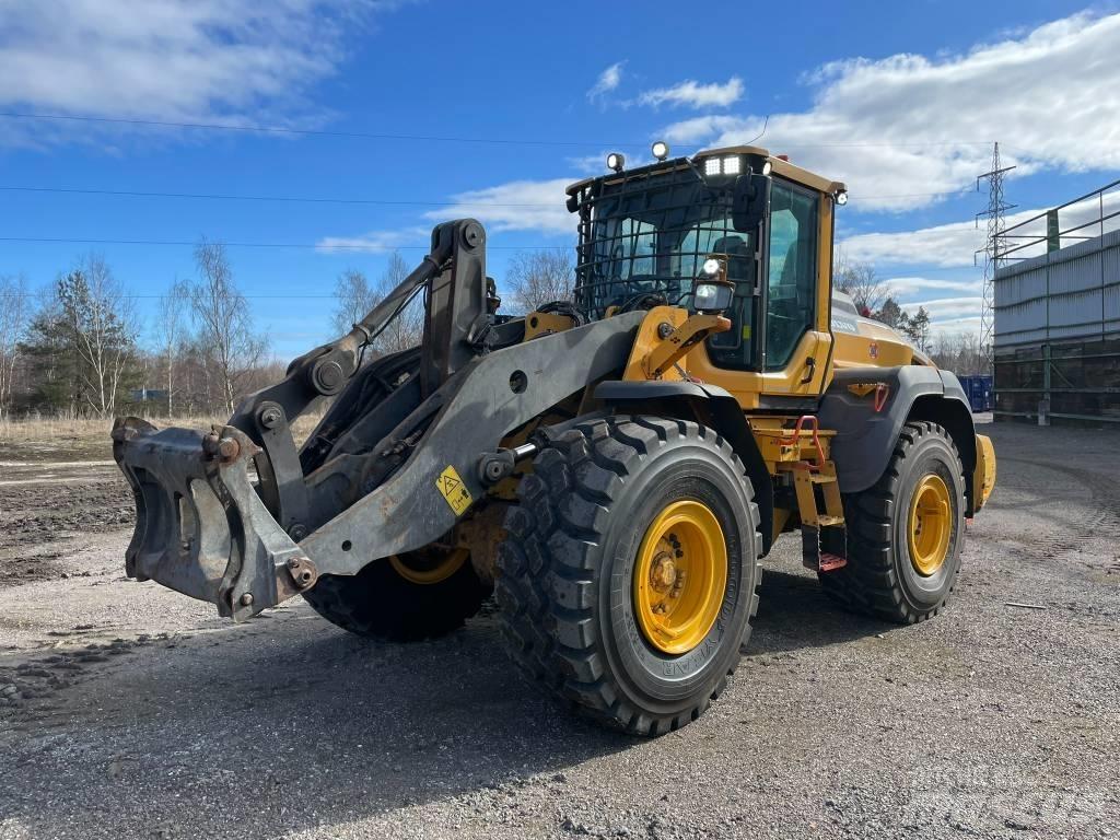 Volvo L 120 H Iekrāvēji uz riteņiem