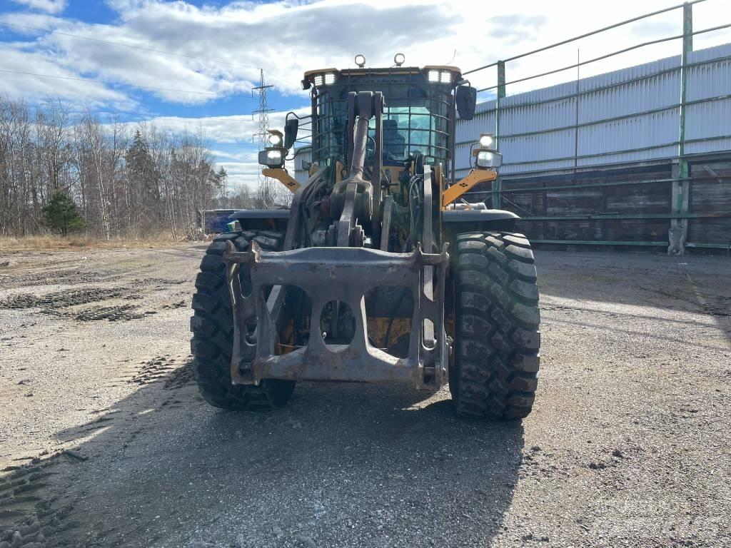 Volvo L 120 H Iekrāvēji uz riteņiem