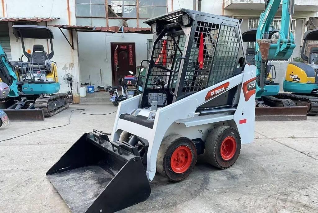 Bobcat S 70 Lietoti riteņu kompaktiekrāvēji