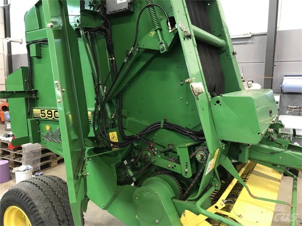 John Deere 590 Ķīpu preses