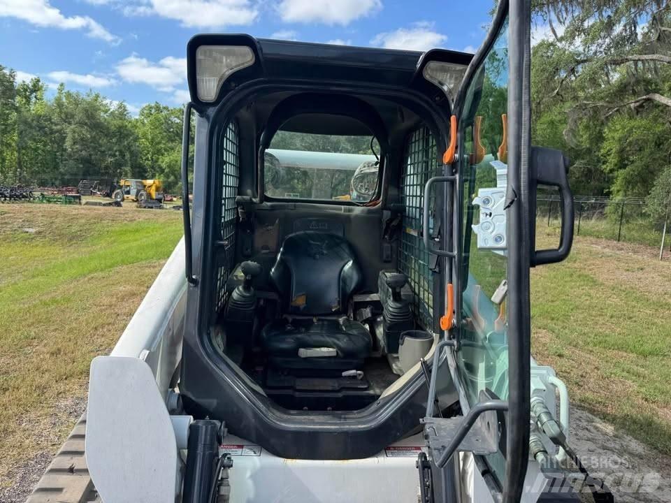 Bobcat T 750 Lietoti riteņu kompaktiekrāvēji