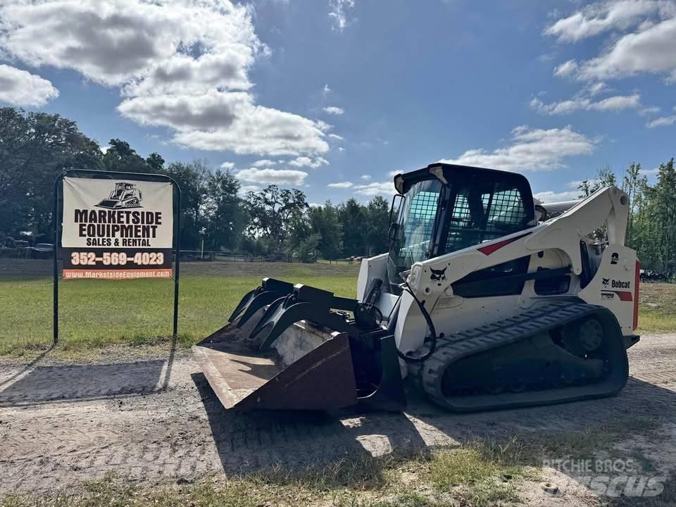 Bobcat T 750 Lietoti riteņu kompaktiekrāvēji