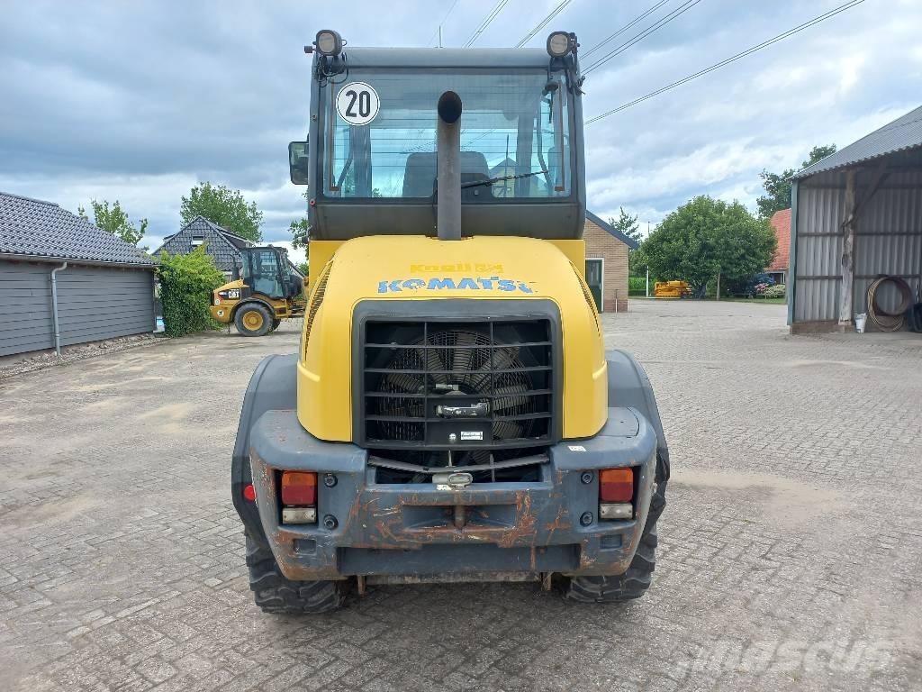 Komatsu WA 80-6 Iekrāvēji uz riteņiem