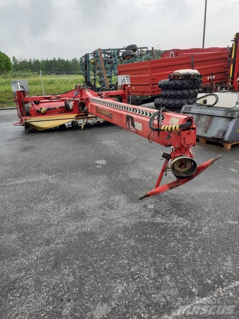 Junkkari NM 320 Pļaujmašīnas ar kondicionieri