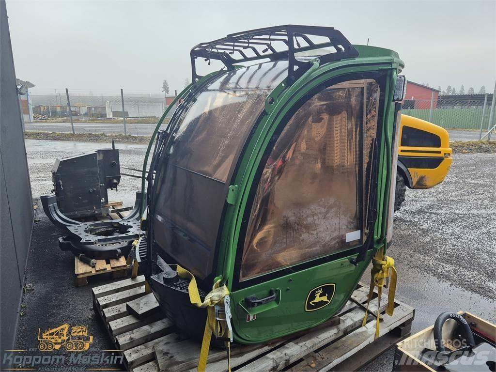 John Deere 1270G Kabīnes un interjers