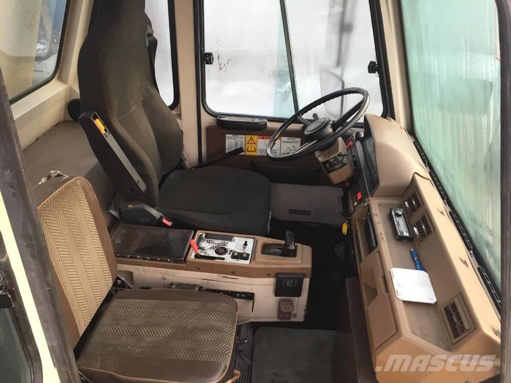 Komatsu HD 465-5 Karjeras kravas automašīnas