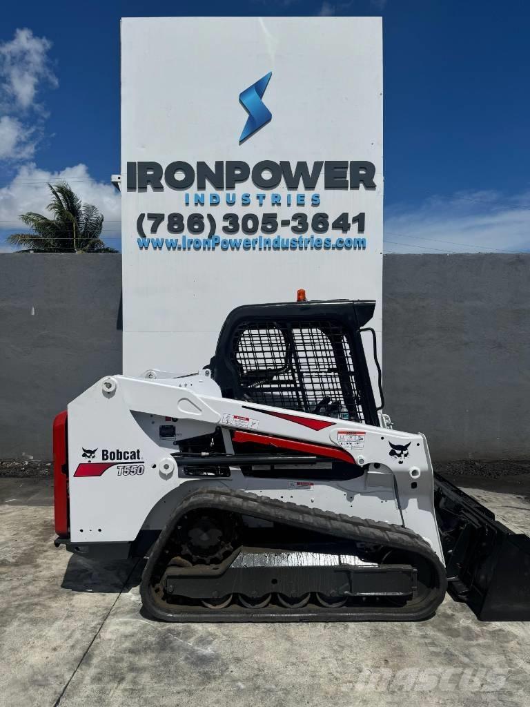 Bobcat T 550 Lietoti riteņu kompaktiekrāvēji