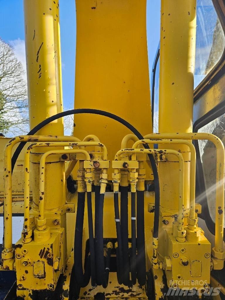 Kobelco SK 120 LC Kāpurķēžu ekskavatori