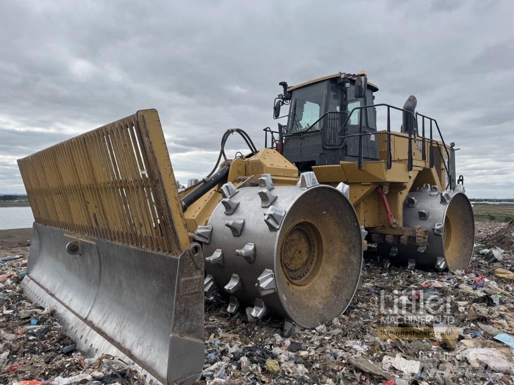 CAT 836 Atkritumu preses