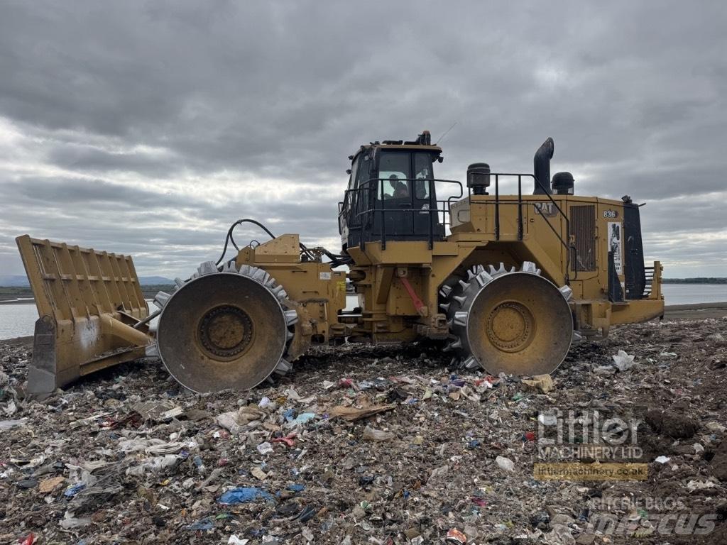 CAT 836 Atkritumu preses