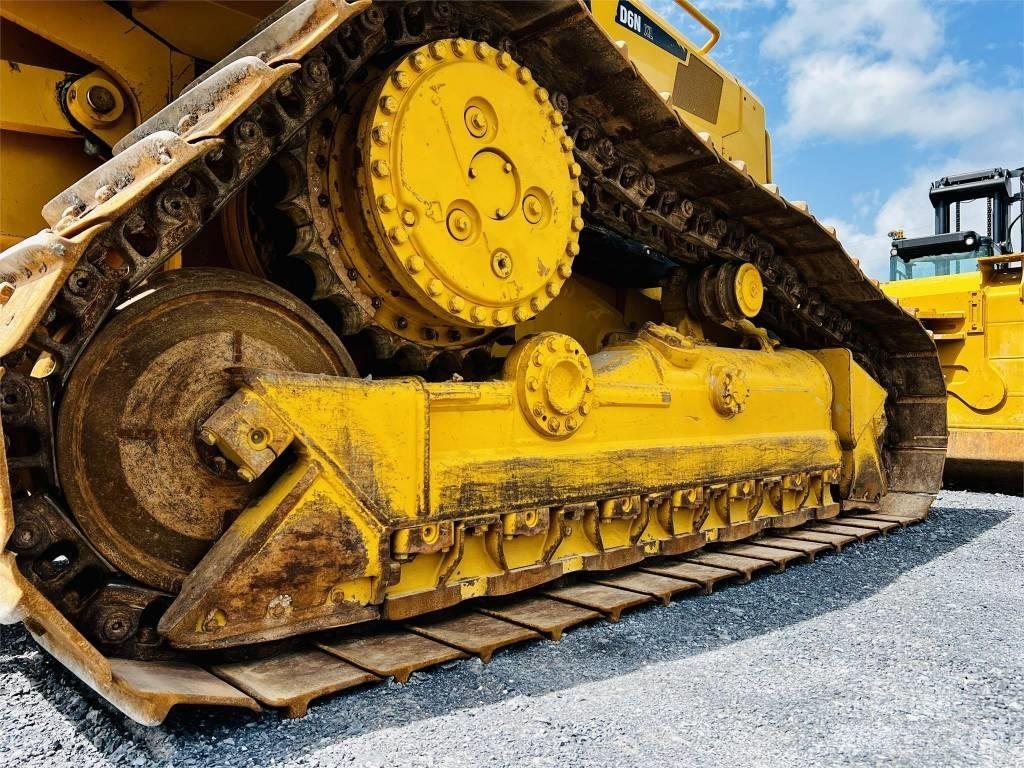 CAT D 6 N XL Kāpurķēžu buldozeri