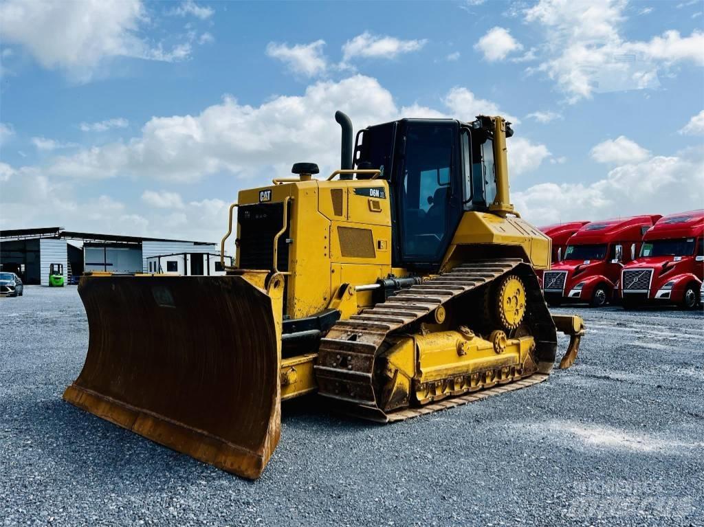 CAT D 6 N XL Kāpurķēžu buldozeri