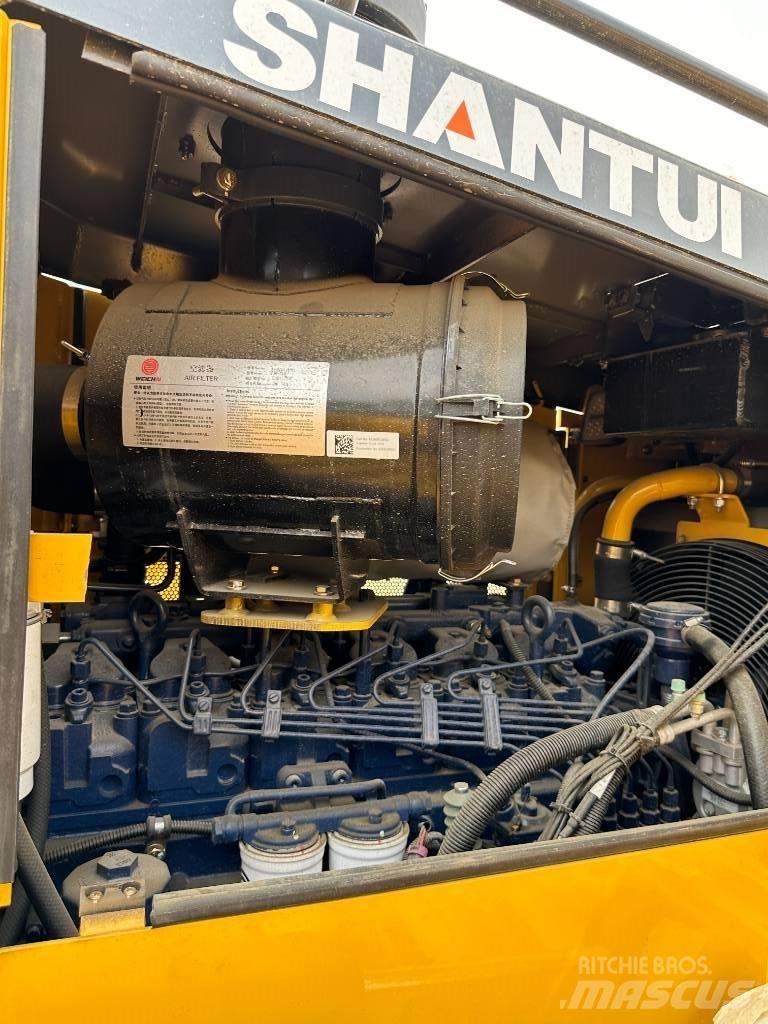 Shantui DH13 Kāpurķēžu buldozeri