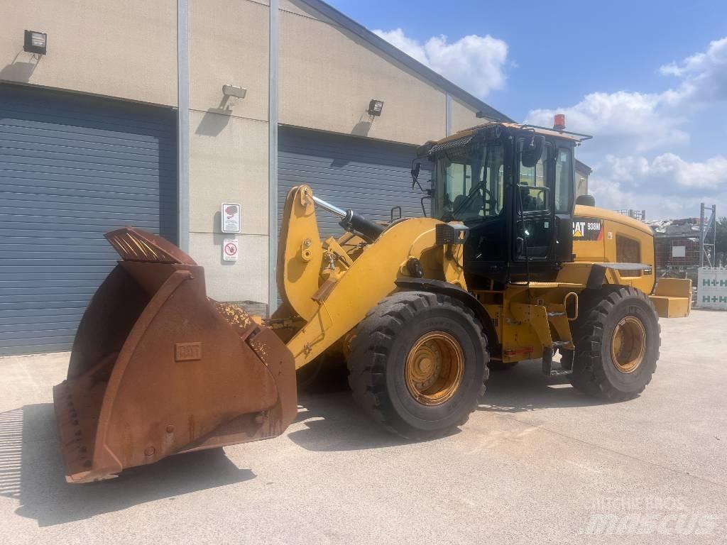 CAT 938M Iekrāvēji uz riteņiem
