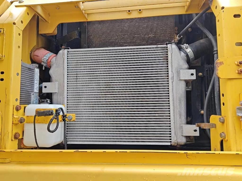 Komatsu PC 400-7 Kāpurķēžu ekskavatori