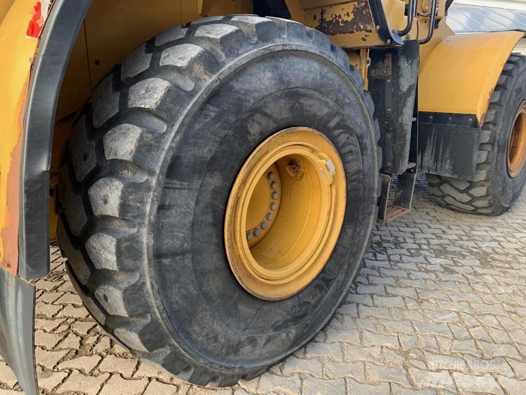 CAT 966 K Iekrāvēji uz riteņiem