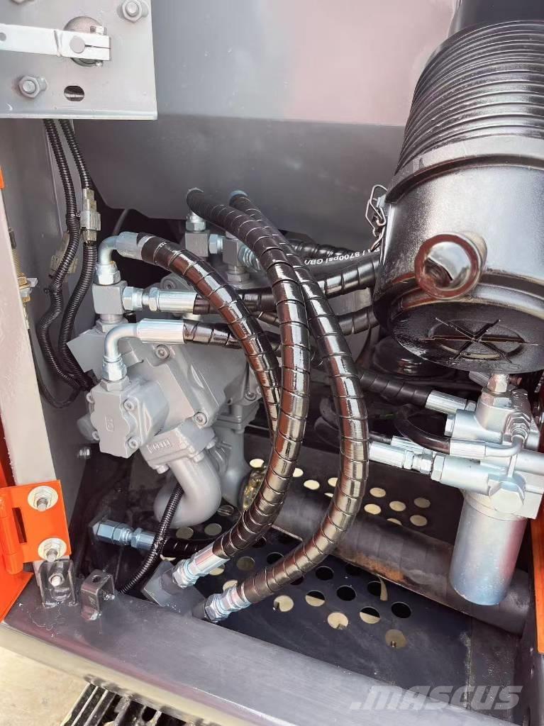 Hitachi ZX 70 Vidēja lieluma ekskavatori 7 t - 12 t