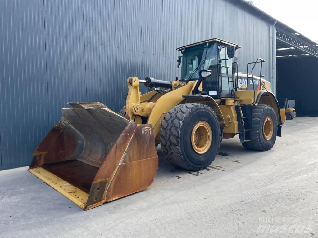 CAT 966M Iekrāvēji uz riteņiem