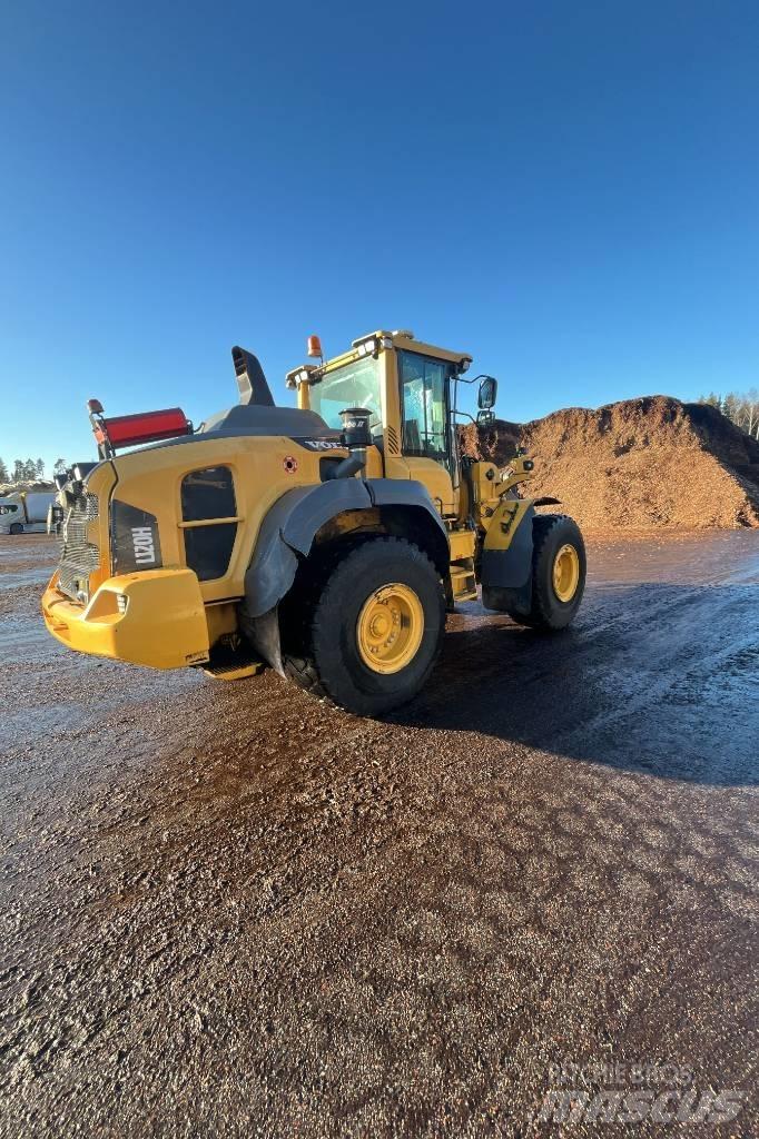 Volvo L 120 H Iekrāvēji uz riteņiem