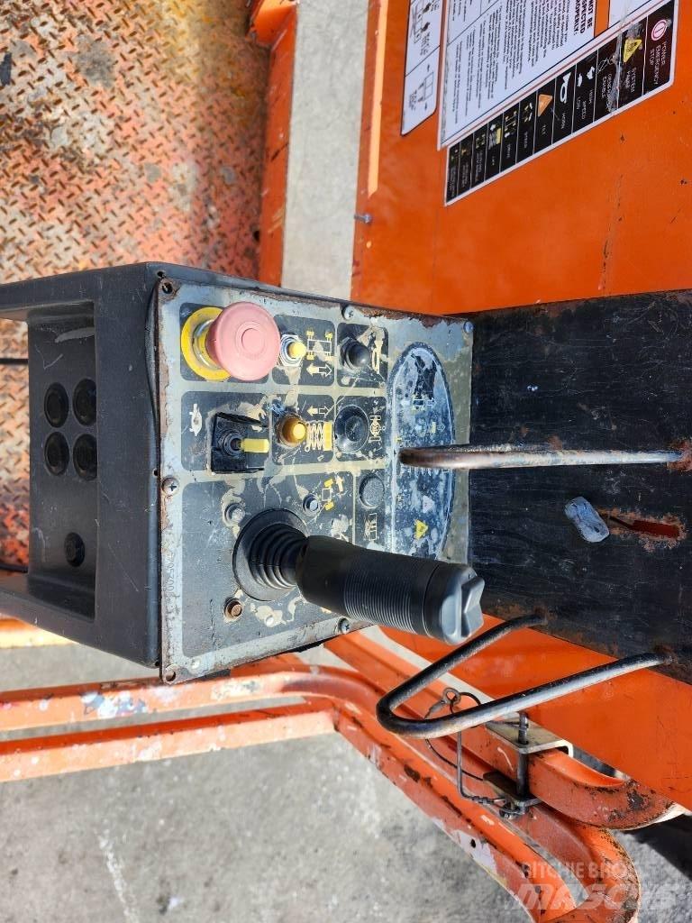 JLG 4069 LE Šķerveida pacēlāji
