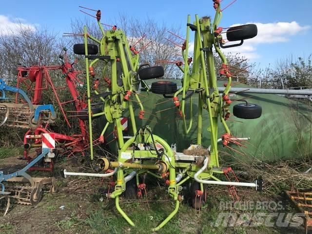 CLAAS Volto 900 Grābekļi un siena ārdītāji