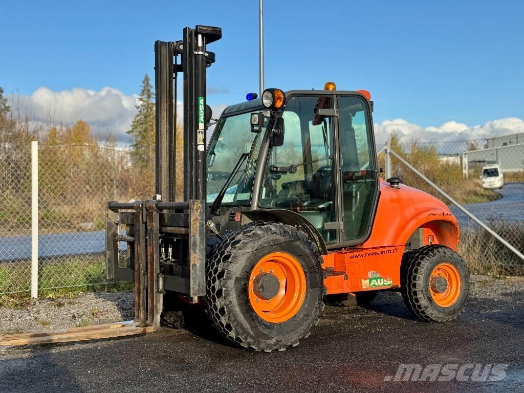 Ausa C 350 Hx4 Tehnika ar dīzeļa dzinēju