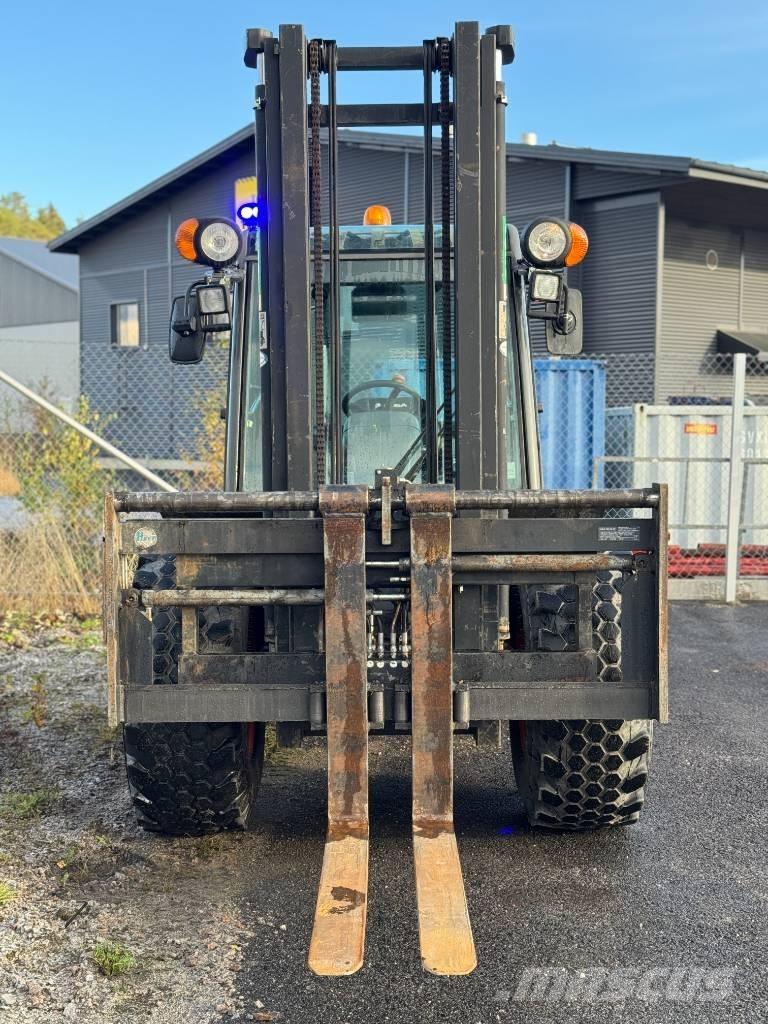 Ausa C 350 Hx4 Tehnika ar dīzeļa dzinēju