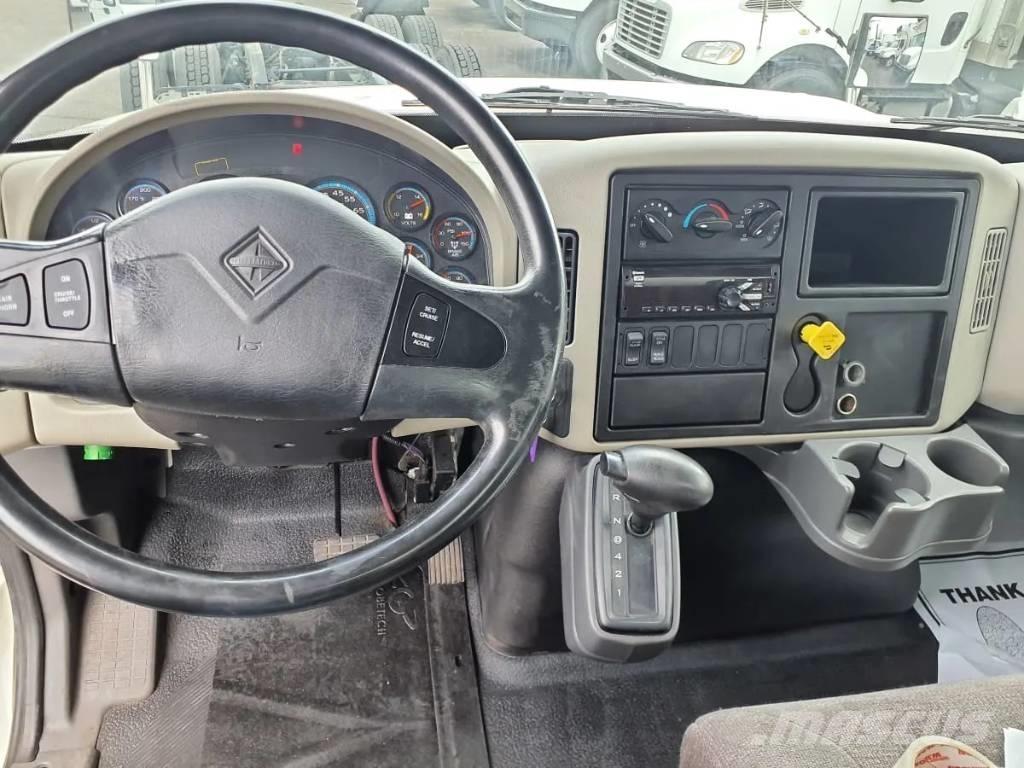 International 4300 Dzērienu piegāds kravas mašīnas