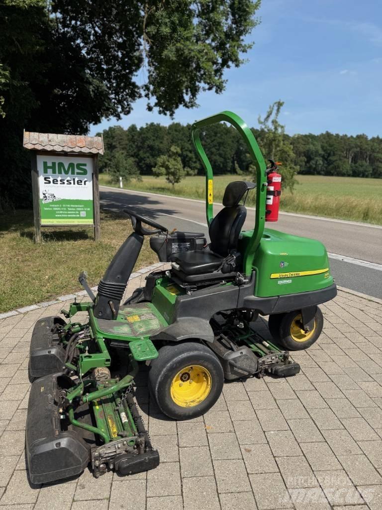 John Deere 2500 E Mauriņa pļaujmašīnas